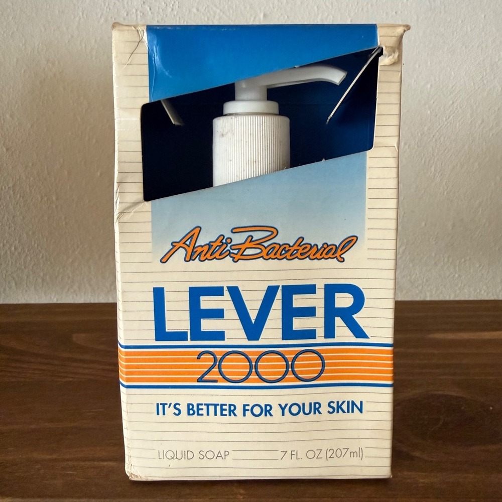 Lever 2000 Liquid Soap Vintage 1994‎ Pump Bottle Box Bathroom Prop